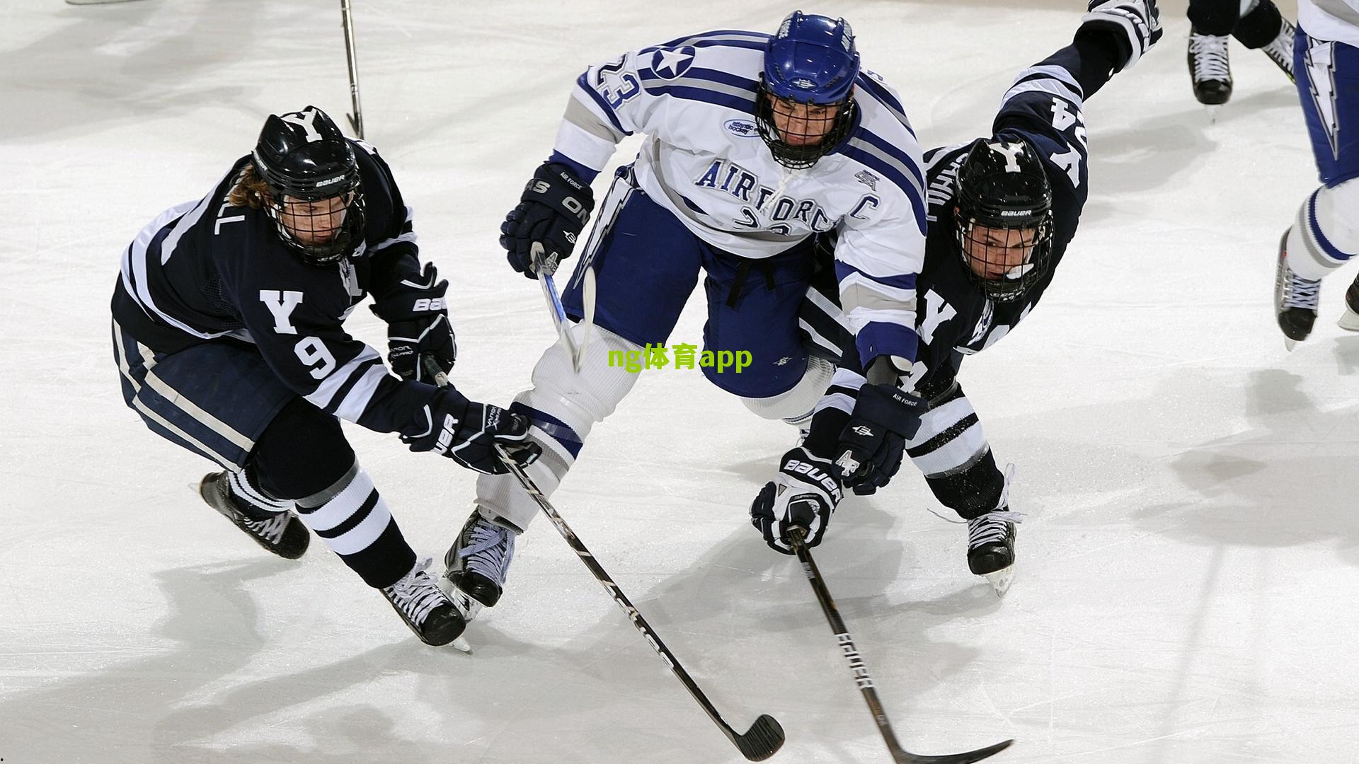 ng体育平台：曼联欧冠垫底出局，传奇球星痛批，球队缺乏灵魂与斗志