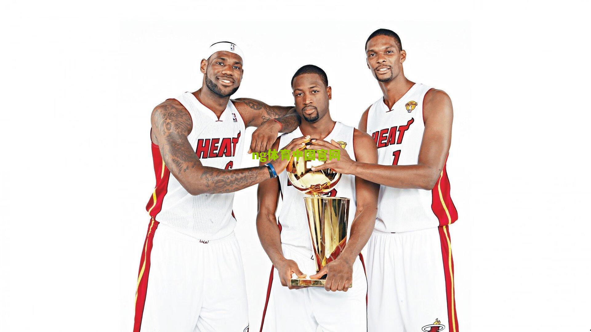 梅西亮相梅西杯开幕式,与青少年球员亲切互动点燃足球梦想