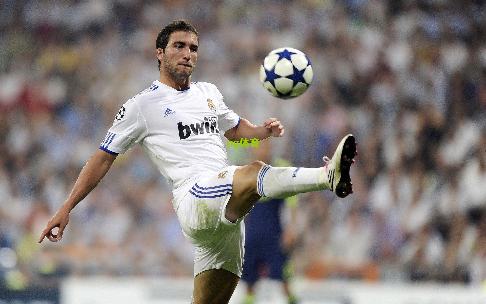 奥维耶多前锋哈桑回忆生涯转折点，2020年巴萨梦碎，因阿比达尔离任而搁浅